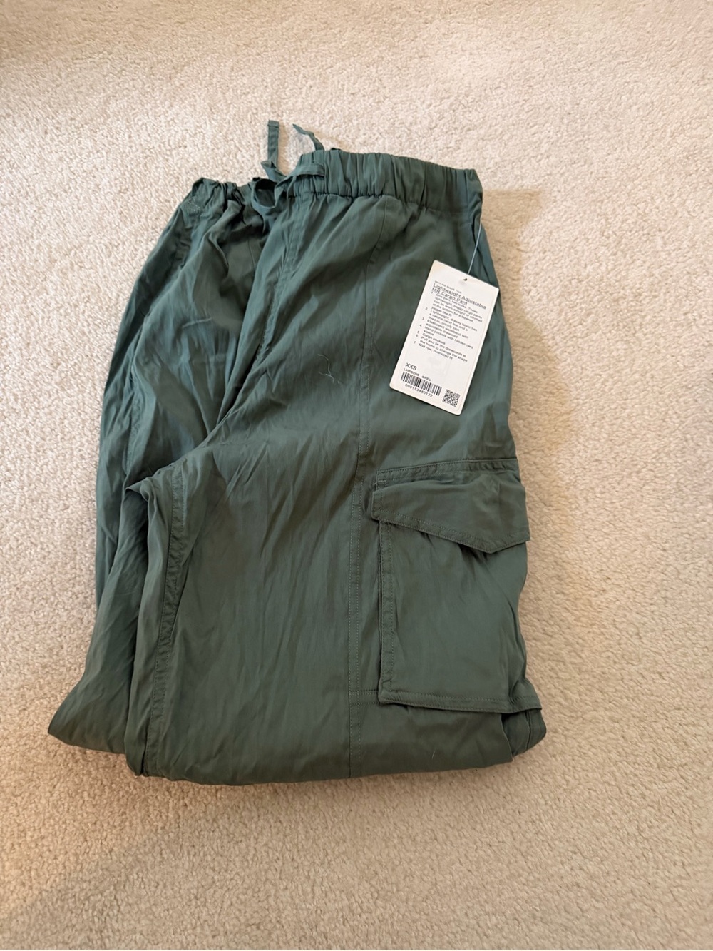 lululemon athletica lightweight MR adjustable cargo pants